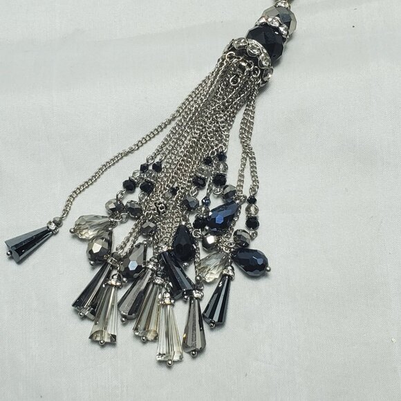 ALI khan uber statement pendant neck in faceted donut crystals and glass beads - Picture 8 of 13